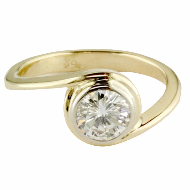 14K Gold Diamond Solitaire Circle Ring Jewelry